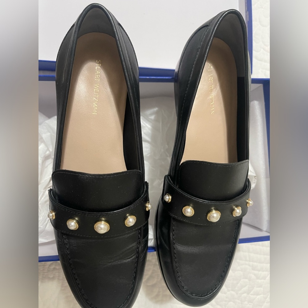 Stuart Weitzman OWEN PEARLS LOAFER. - Picture 4 of 8